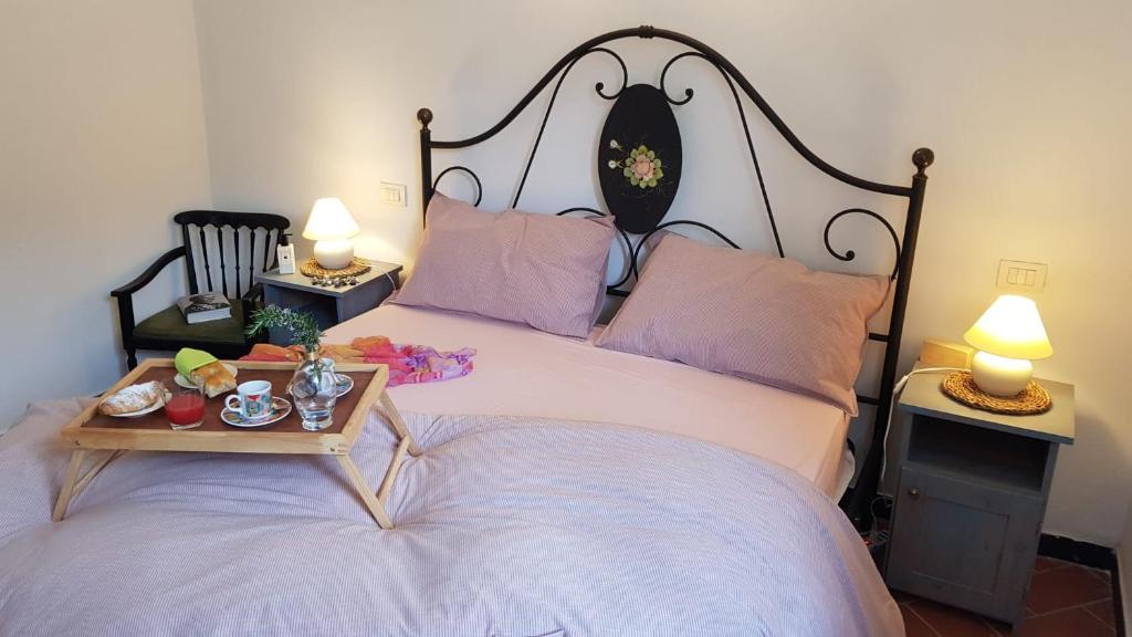 A bed or beds in a room at Casa Michelle "Natura e Relax"