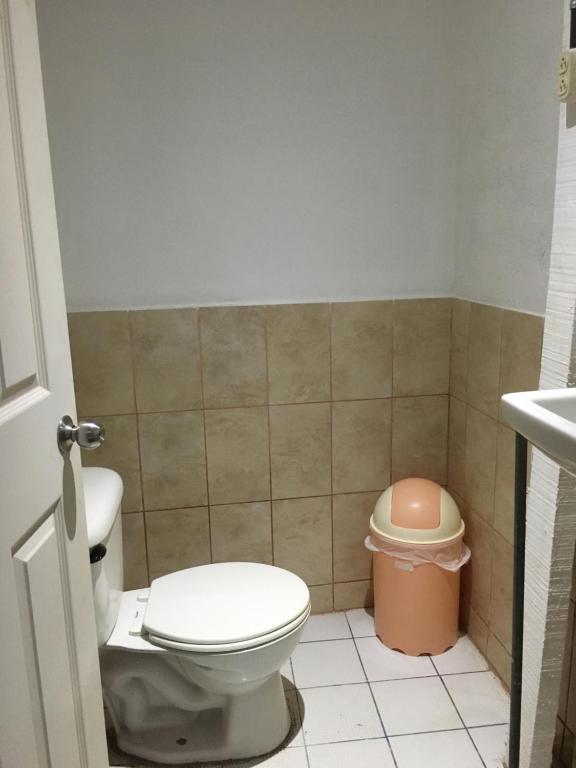 Murph's Surf Shacks - Triple Room With Private Bathroom