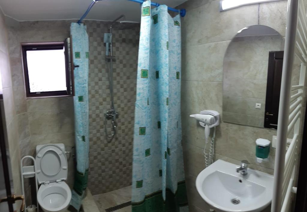 Koupelna v ubytování Casa de vacanță Perla Colibitei