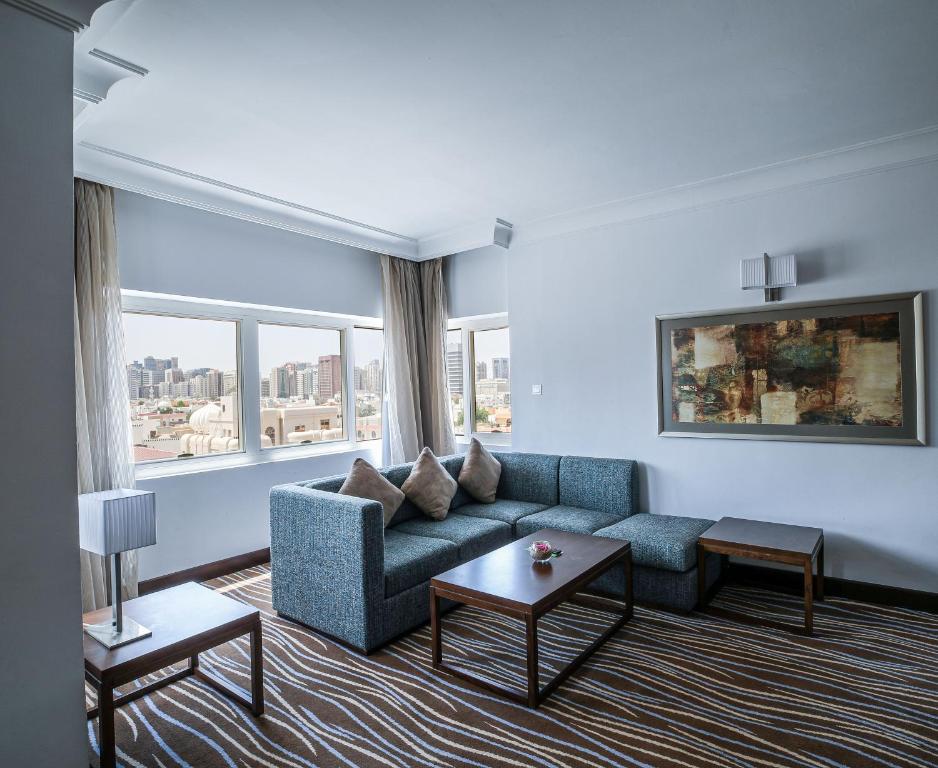 Гостиная зона в Copthorne Downtown by Millennium