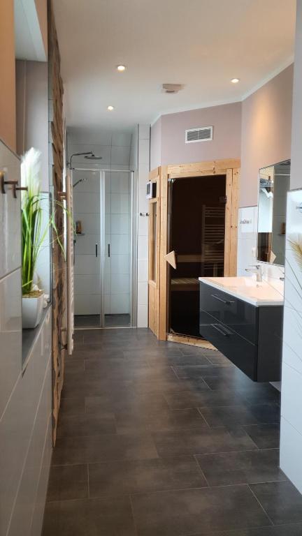 Kuchyň nebo kuchyňský kout v ubytování Seevilla Dubai - Luxus Ferienhaus