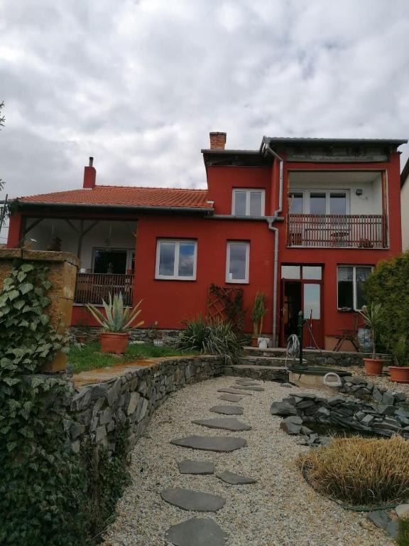 Budova, kde se ubytování v soukromí nachází