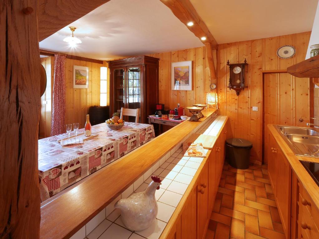 Domaine de Bellevue Gîte du Mont Poupet - Appartement Avec Vue Sur La Montagne