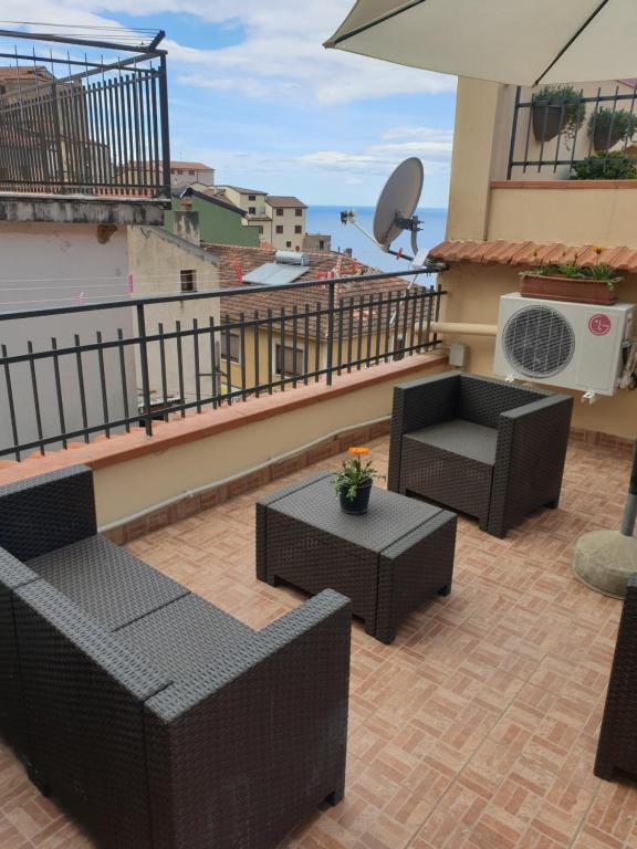 A balcony or terrace at Petra Marina Giusy