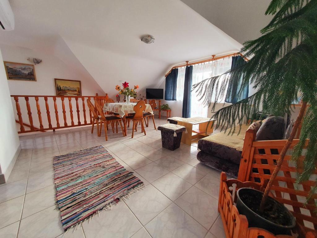 Posezení v ubytování Szekrény Apartman