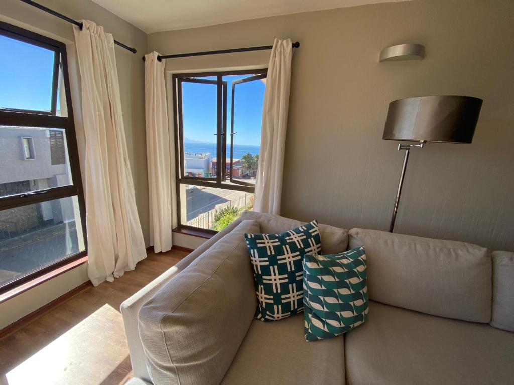 Toledo - Modern Apartment w View - Image 11