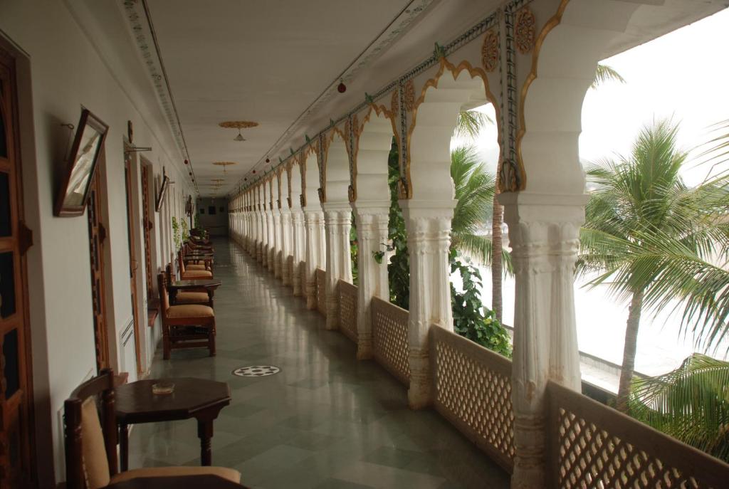 Posezení v ubytování Hotel Pushkar Palace
