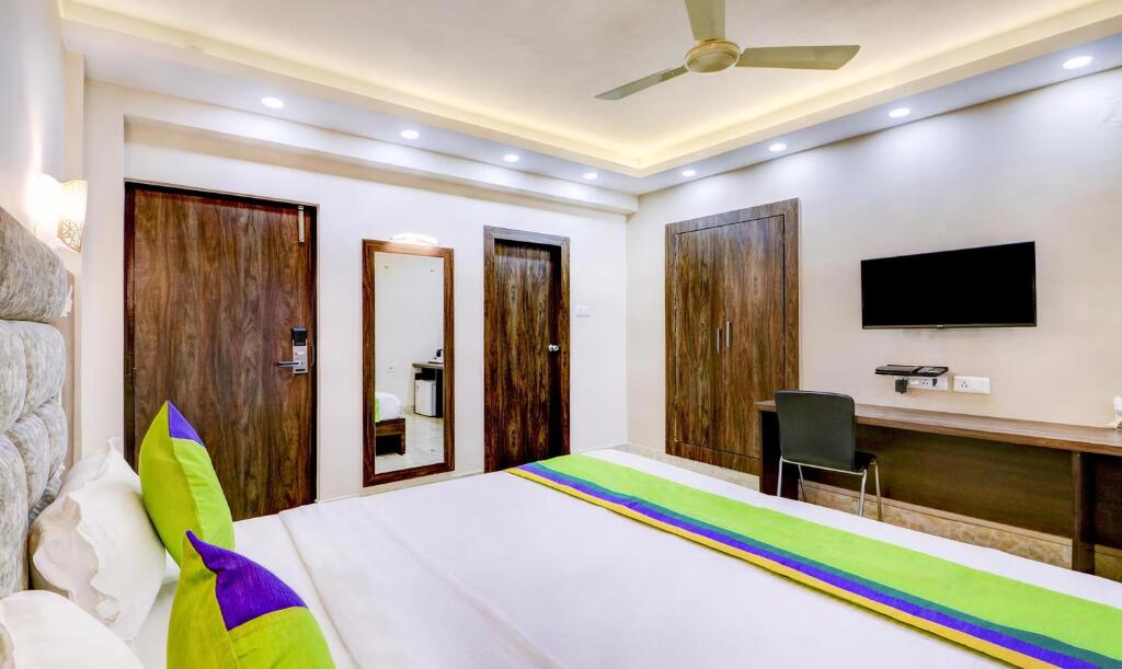 TV a/nebo společenská místnost v ubytování Hotel Bandhan Residency
