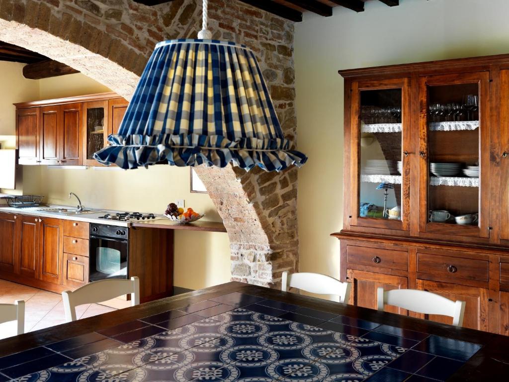A kitchen or kitchenette at Agriturismo Piettorri