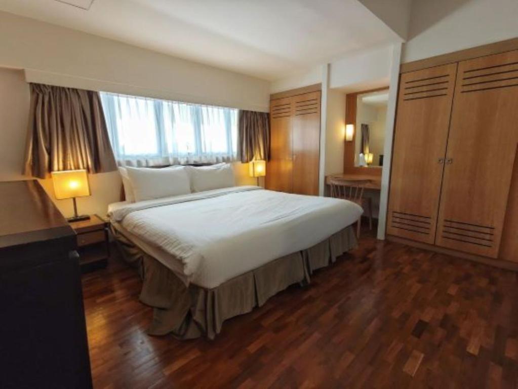 Orchard Point Serviced Apartments - 1 Premier Suite