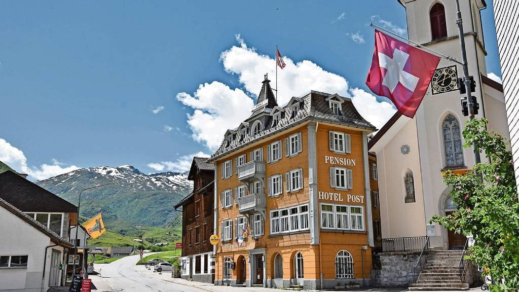 Üldine mäevaade või majutusasutusest Realp-Andermatt 3,5 locali giardino privato In mezzo la natura, spettacolare per appassionati montanbike, pesca ecc In inverno fai sci di fondo dal giardino e con il treno davanti a casa si raggiunge in 5min il comprensorio scistico di Andermatt pildistatud vaade