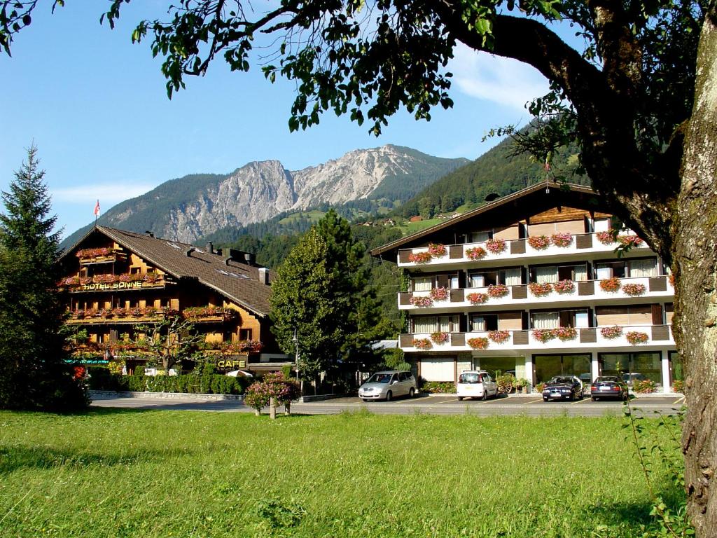 Nespecifikovaný výhled na hory nebo výhled na hory při pohledu z hotelu