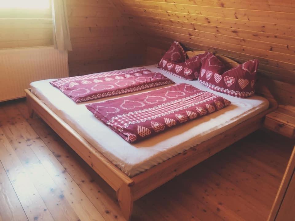 Postel nebo postele na pokoji v ubytování Bauernhof Oberfriessnig