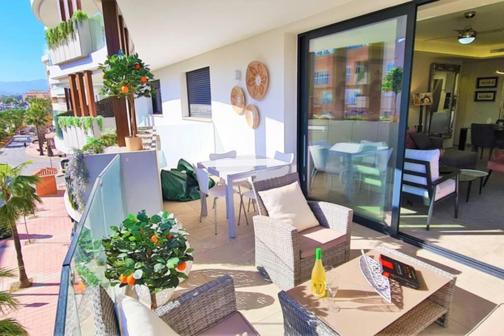 LUJOSO APARTAMENTO NUEVO PLAYA CENTRO, Estepona – Bijgewerkte ...