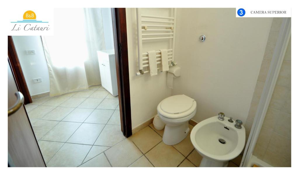 A bathroom at Li Catauri