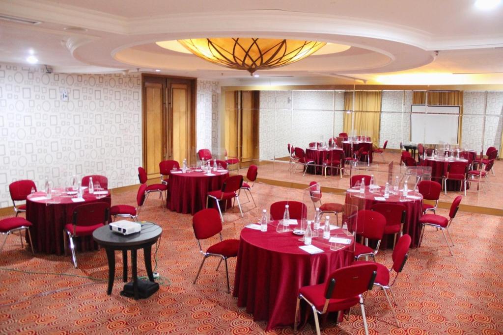 Restaurace v ubytování The Bellezza Hotel Suites