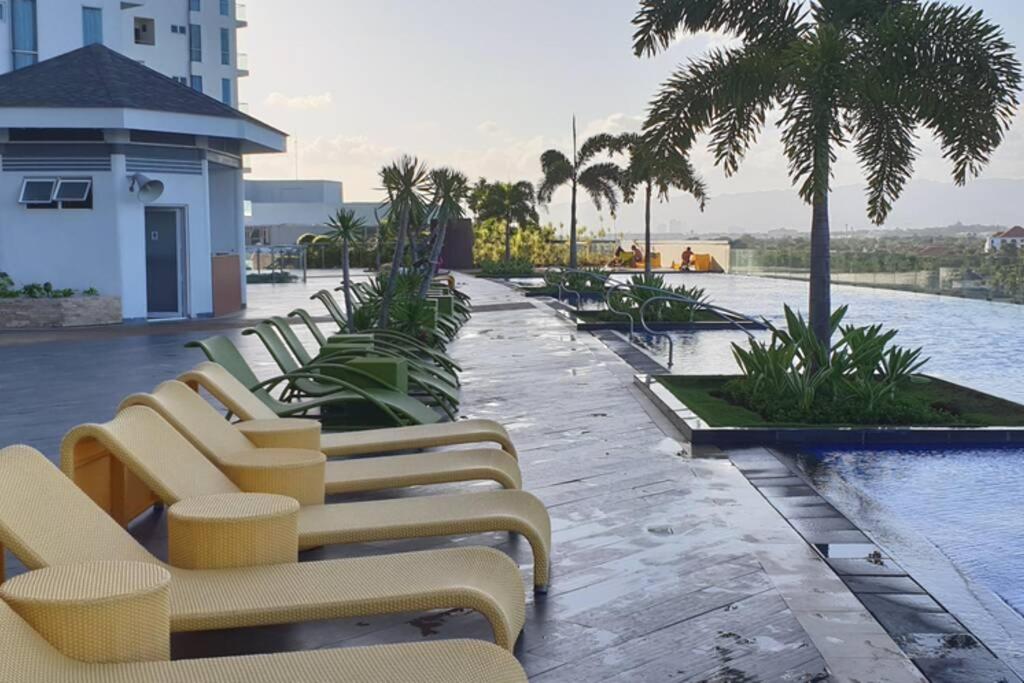 Mactan Newtown Condo with Ocean View, Cordova, Philippines