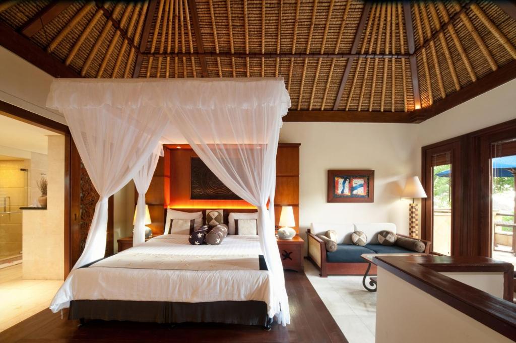 Pool Villa Merumatta Senggigi - Familia Dúplex De Piscina Villa