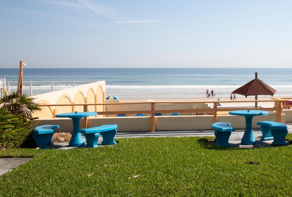 Daytona Dream Inn By AmeriVu - Chambre Queen Avec Deux Lits Queen - Ocean Front