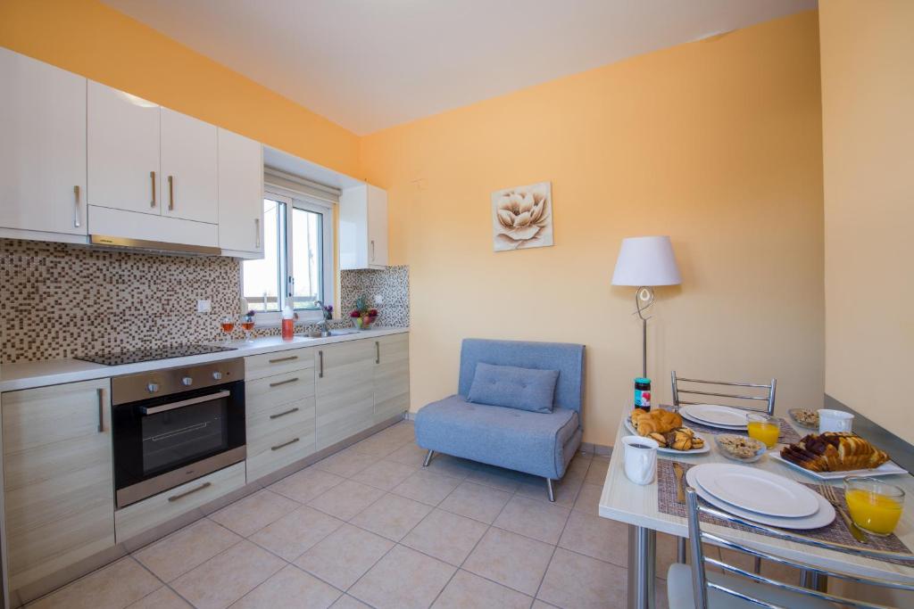 Zdjęcie z galerii obiektu Georgia' s Apartment No1 w mieście Maleme