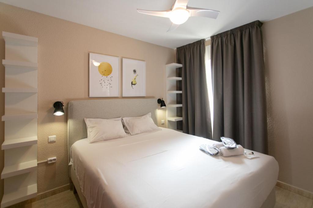 Posteľ alebo postele v izbe v ubytovaní Two bedroom penthouse in Torremuelle Benalmádena