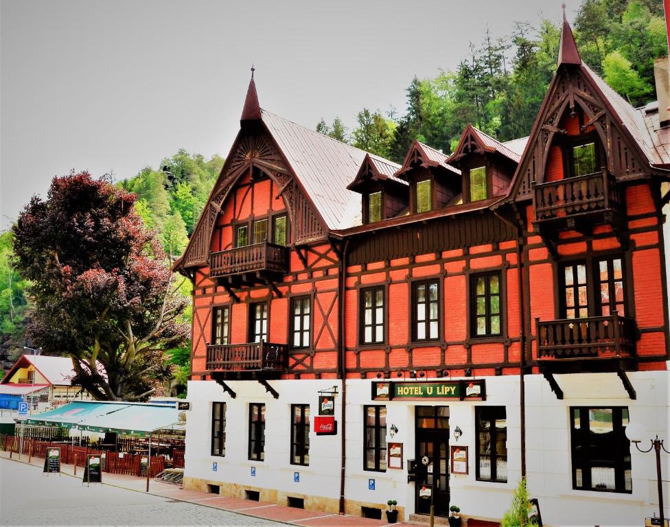 Budova, kde se hotel nachází