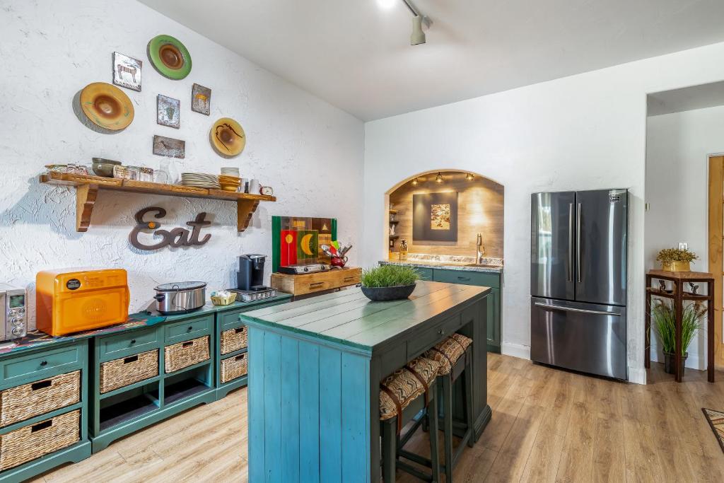 Nhà bếp/bếp nhỏ tại Sunny Cozy Condo