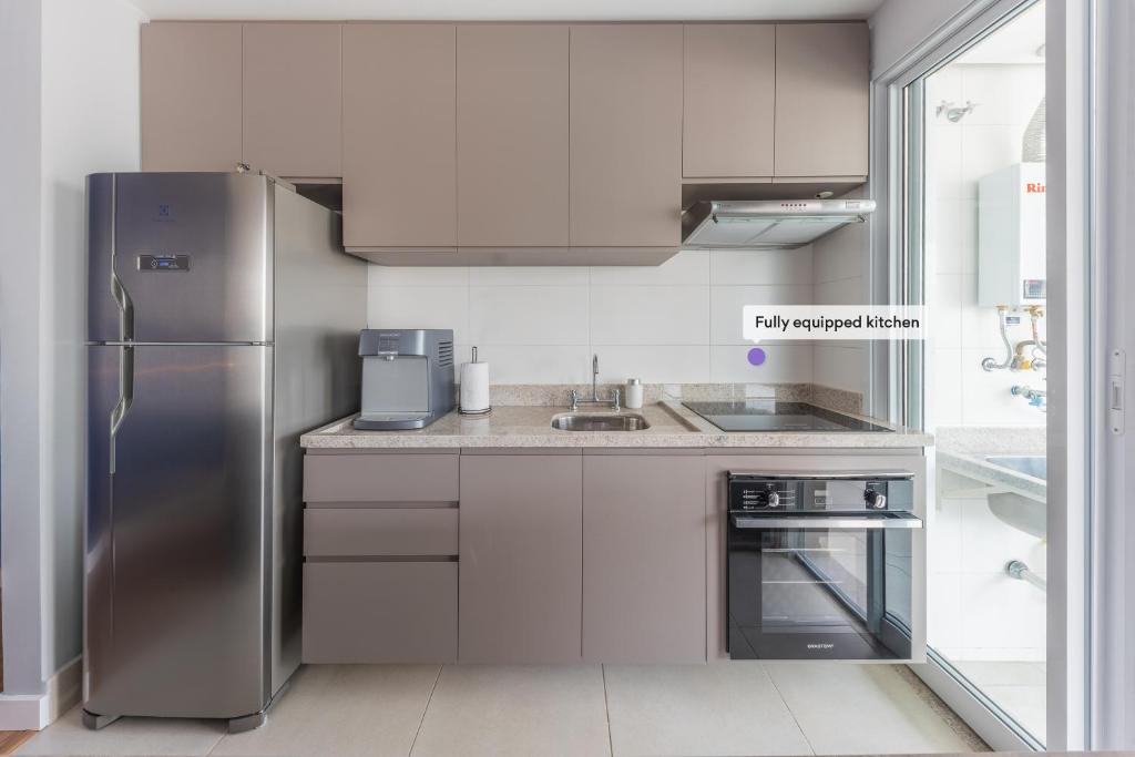  Apartamento estiloso com varanda - Vila Olímpia