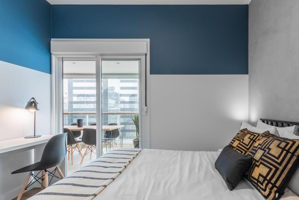  Apartamento estiloso com varanda - Vila Olímpia