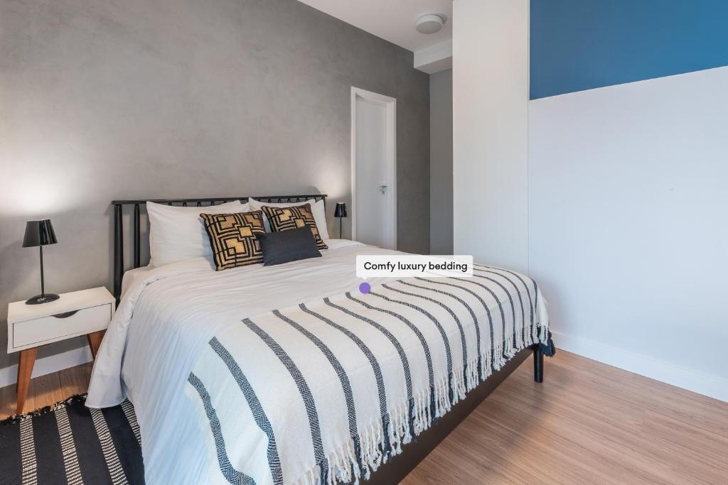  Apartamento estiloso com varanda - Vila Olímpia