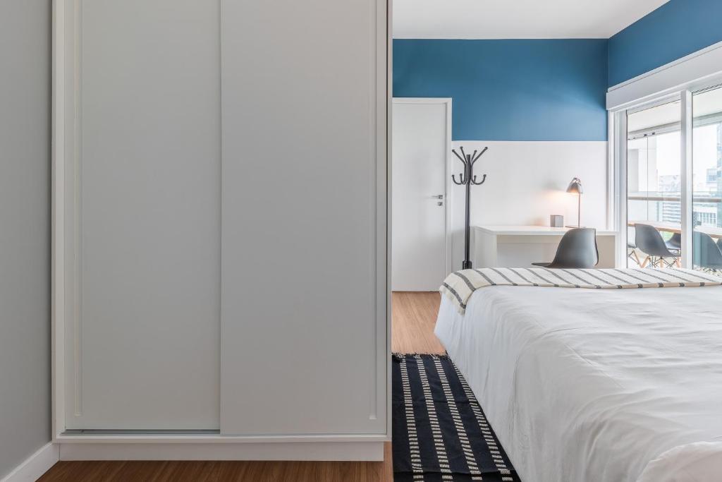  Apartamento estiloso com varanda - Vila Olímpia