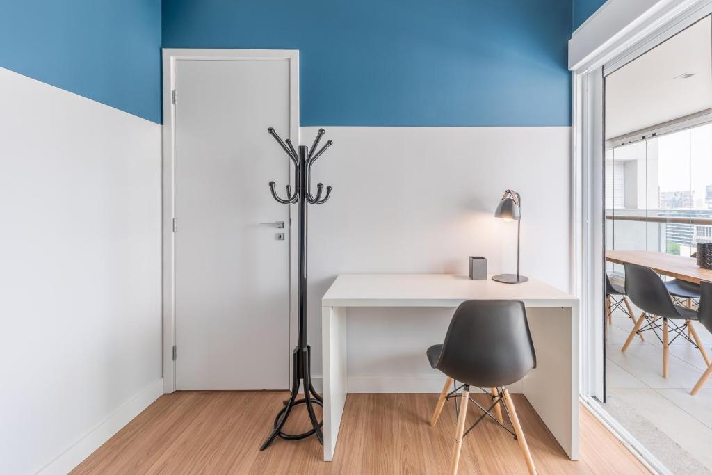  Apartamento estiloso com varanda - Vila Olímpia