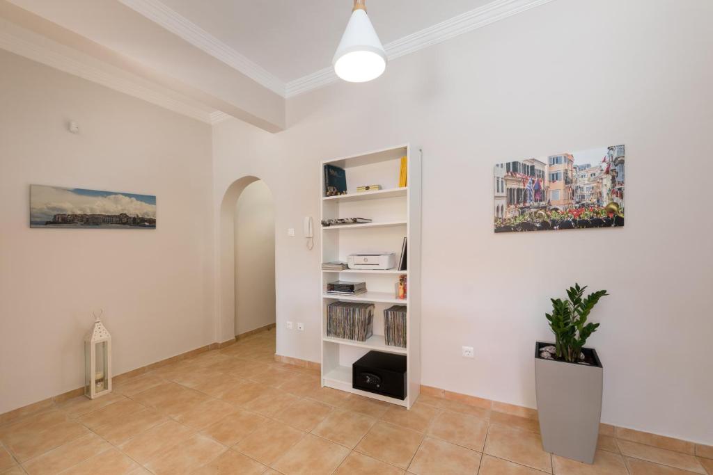 Knižnica v apartmáne
