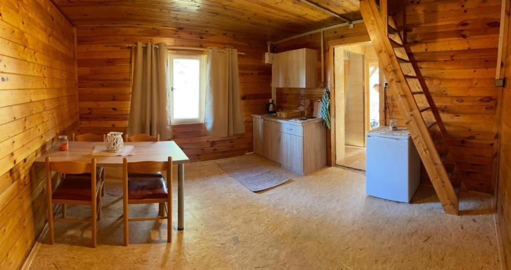 Kuchyň nebo kuchyňský kout v ubytování Sport resort Nenudimse