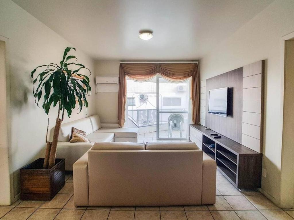  Apartamento amplo em Ingleses frente para o mar!!!