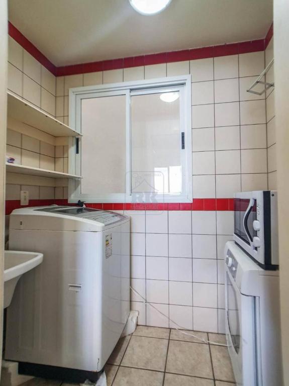  Apartamento amplo em Ingleses frente para o mar!!!