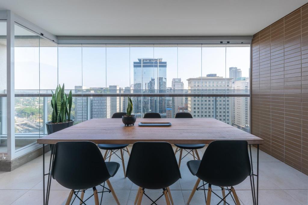  Apartamento luxuoso com vaga e ótima localização - Vila Olímpia