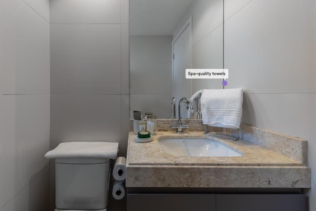  Apartamento luxuoso com vaga e ótima localização - Vila Olímpia