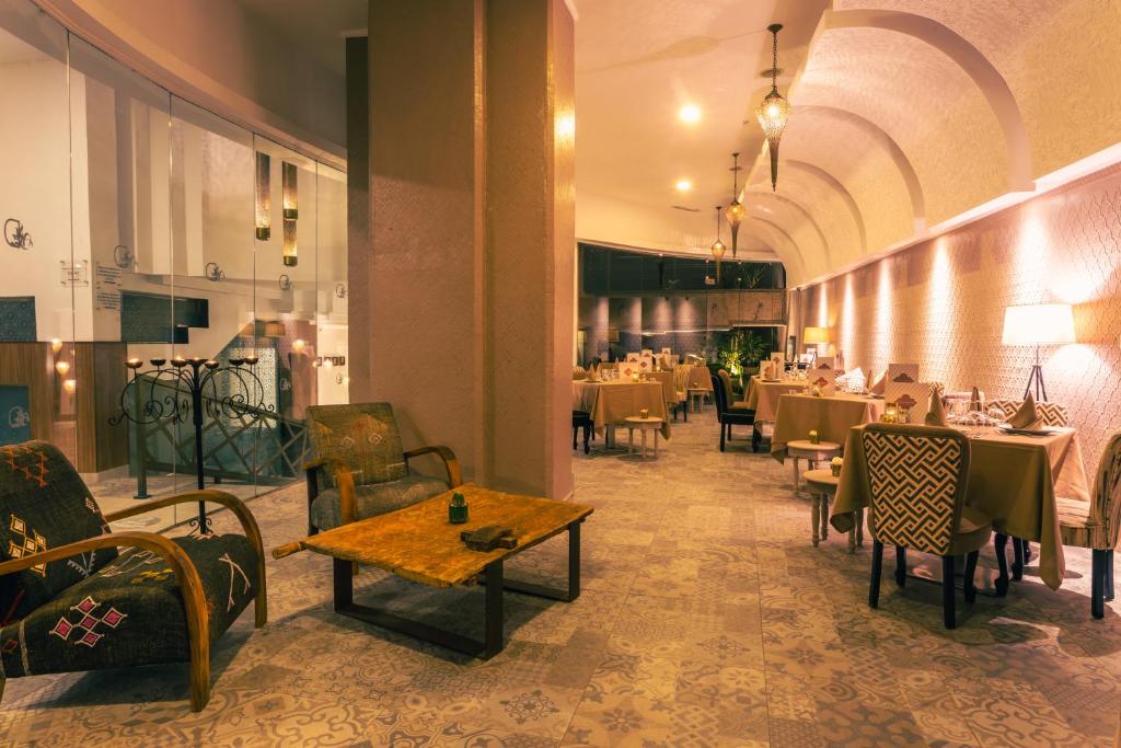 Posezení v ubytování Dellarosa Boutique Hotel and Spa