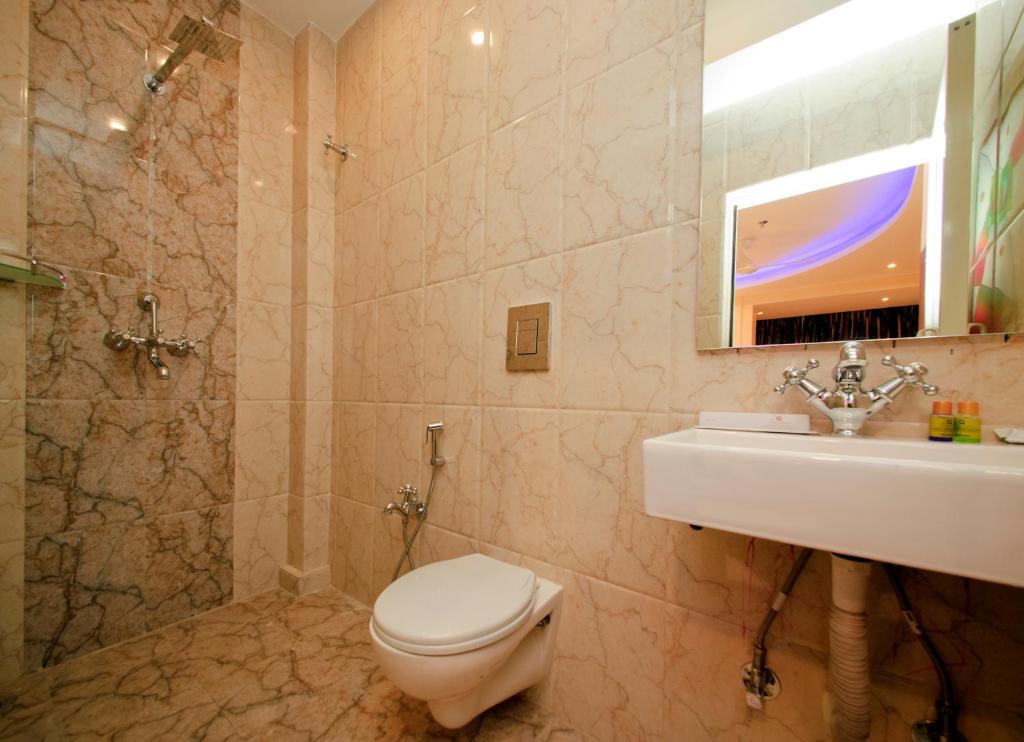 Koupelna v ubytování Hotel Golden Palace
