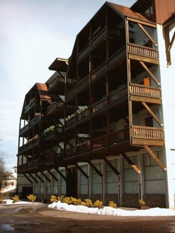 Zdjęcie z galerii obiektu Bilocale Gran Chalet Montecreto w mieście Montecreto