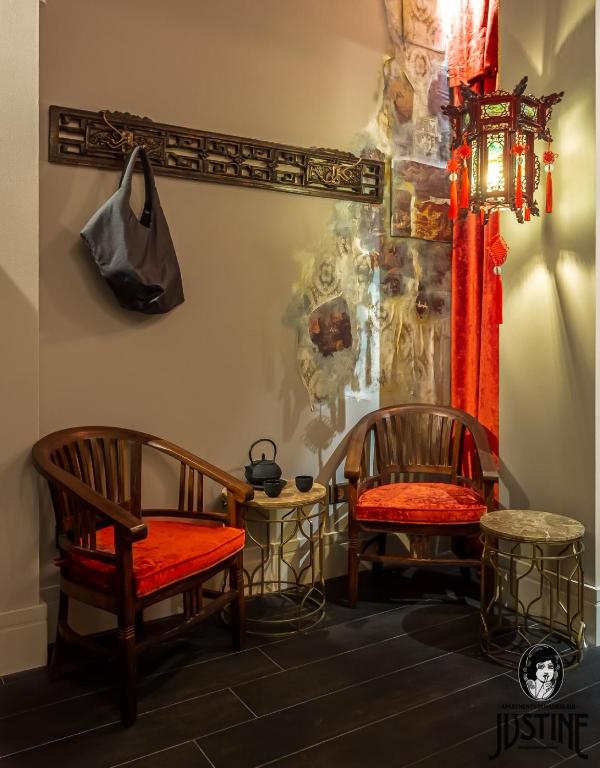 Posezení v ubytování Suite Opium Den by Justine Apartments Apartamento turístico en Madrid Río