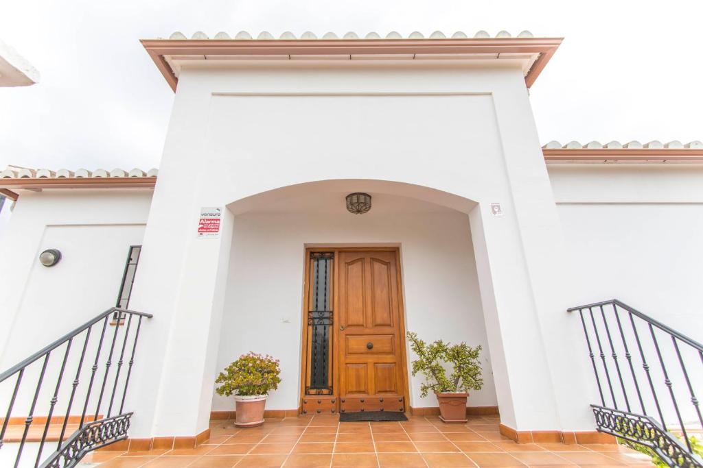 The facade or entrance of Villa Vallao Nerja