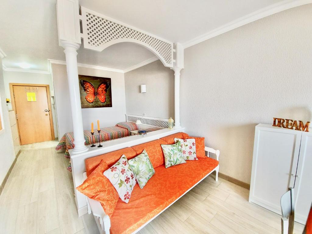 Posteľ alebo postele v izbe v ubytovaní Ocean and Sun Studio Apartment