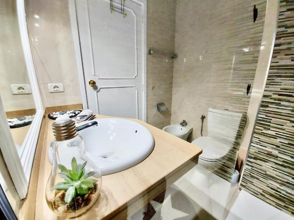 Kúpeľňa v ubytovaní Ocean and Sun Studio Apartment