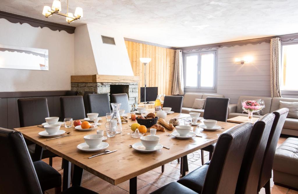 Jídlo v aparthotelu nebo okolí