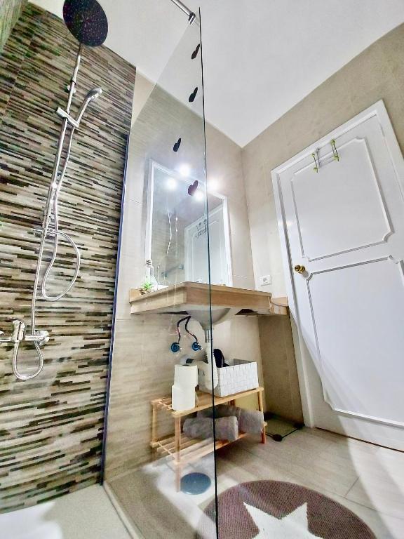 Kúpeľňa v ubytovaní Ocean and Sun Studio Apartment