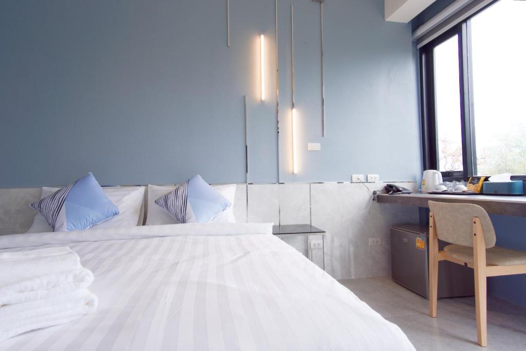 ABIZZ Hotel KwanPhayao - 阳台的双人间