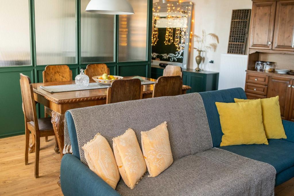 Kuchyň nebo kuchyňský kout v ubytování Philos Guesthouse