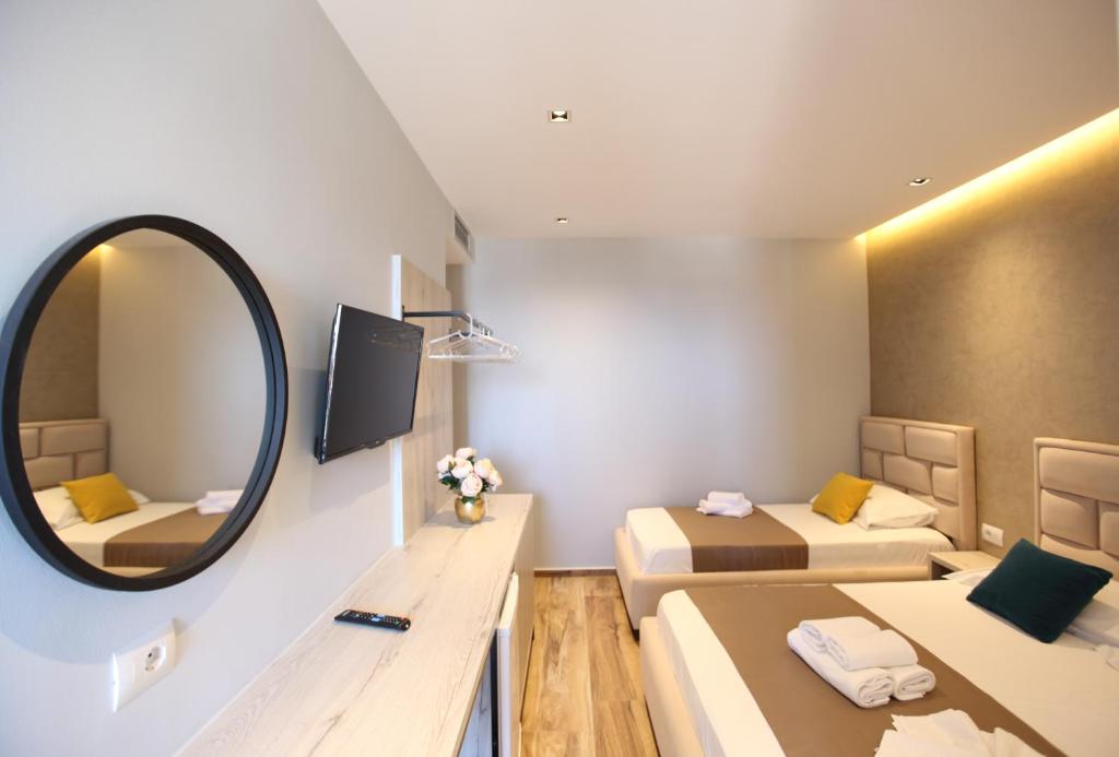 Hotel Citrus - Image 12